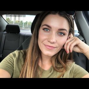 Meet your Posher, Michaela